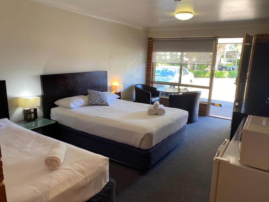 Lake Macquarie Motor Inn Belmont Ngoại thất bức ảnh